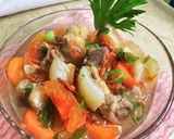 Foto langkah ke 5 dari resep Sop Kikil Sapi / Sop Bening Khas Betawi Kikil Dan Daging Sapi.