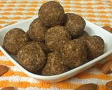 A picture of step 5 of Almond ladoos.