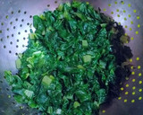 Foto del paso 4 de la receta: Potaje de garbanzos con acelgas tiernas y doble sofrito