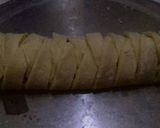 Foto langkah ke 3 dari resep Choco banana strudel homemade.