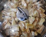 Foto langkah ke 1 dari resep Gulai Nangka (Kikil Telur Puyuh).
