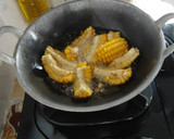 Foto langkah ke 3 dari resep Spicy Fried Corn Ribs.