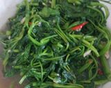 Foto langkah ke 3 dari resep Ca Kangkung Terasi.