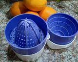 Une image de l'étape 2 de Cocktail fruité avec la pulpe d'orange 🍊 et la chair de fraise 🍓.