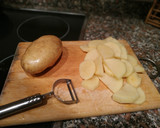 Foto del paso 1 de la receta: Huevos rotos "Bien Cargados"