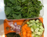 Foto langkah ke 1 dari resep Sayur Bening Temu Kunci.
