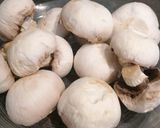 Une image de l'étape 3 de Tarte aux champignons de Paris avec compotée d'oignons au café.