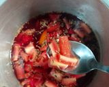A picture of step 1 of Carrot beetroot tomato soup.
