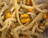 Une image de l'étape 7 de Linguine - moules à la crème et au vin blanc.