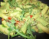 Foto del paso 9 de la receta: Pasta con pesto de cilandro, verduras y rúcula enriquecida con Agua de Mar