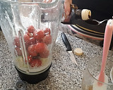 Foto del paso 4 de la receta: Smoothie de Fresas, Plátano y Aguacate