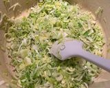 A picture of step 4 of Leek Quiche.