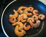 Foto del paso 2 de la receta: Ensaladilla de sepia y gambas