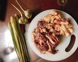 Hình bước làm 1 của món Vịt xào sả ớt