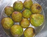 Foto langkah ke 8 dari resep Bola bola ubi.