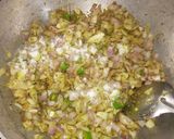 A picture of step 3 of Pyaz ki kachori.