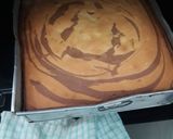 Foto langkah ke 5 dari resep Zebra Cake Putih Telur.