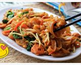 Foto langkah ke 5 dari resep Kwetiauw Goreng enak ala Rumahku .