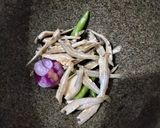 Gambar langkah 2 resipi Nasi Impit Goreng Telur.