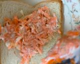 A picture of step 5 of Mayo and vegetable Sandwich.