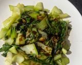 Foto langkah ke 5 dari resep Bok choy stir fry and topping with sauce.