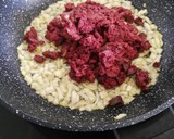 Foto del paso 3 de la receta: Bolas de puré de patata con morcilla y cebolla caramelizada