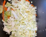 A picture of step 8 of Thin noodles Chicken Chowmein.