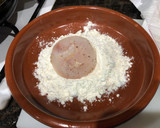 Foto del paso 1 de la receta: Merluza en salsa al vino blanco