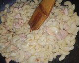 A picture of step 1 of Macaroni with chicken.