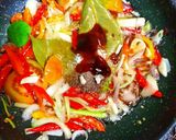 Foto langkah ke 5 dari resep Tumis Kikil Pedas Manis.