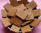 A picture of step 4 of Sesame Chikki (Til Aur Gud Ki Chikki).