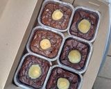 Foto langkah ke 9 dari resep Brownies Cup (1 telur) dengan Cream keju.