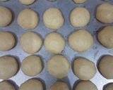 Foto langkah ke 4 dari resep Donat Tanpa Kentang.