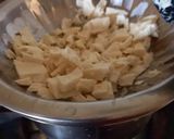 A picture of step 2 of White chocolate Tart.