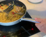 Foto del paso 3 de la receta: Fideos con conejo y setas
