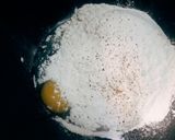 Foto del paso 2 de la receta: Croquetas o buñuelos de acelga fáciles y rápidas