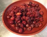 Une image de l'étape 1 de Flan pâtissier aux cerises.