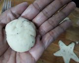 A picture of step 6 of Mathri.