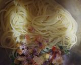 Foto del paso 4 de la receta: Pasta con hogao, albahaca y huevo duro