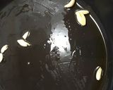 A picture of step 2 of Onion okra sautee.