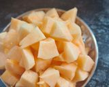 A picture of step 2 of Muskmelon Curry.