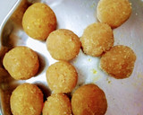 டபுள் டக்கர் மாம்பழ லட்டு (Double Takkar Mango Laddu) ரெசிபி ஸ்டேப் 9 புகைப்படம்