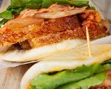 Hình bước làm 6 của món Bánh Bao Đài Loan kẹp Heo Giòn Da & Kimchi - Skinny Taiwanese Bao with Crispy Pork & Kimchi