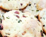 A picture of step 2 of Onion methi puri.
