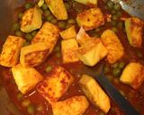 A picture of step 9 of Matar Paneer.