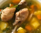 Foto del paso 1 de la receta: Caldo de pollo con verduras