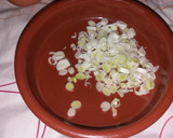 Foto del paso 2 de la receta: Revuelto de champiñones y ajetes tiernos
