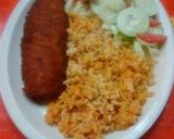 Foto del paso 2 de la receta: Filete de pescado con ensalada