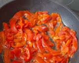 Foto del paso 3 de la receta: Pimientos asados con puré de patatas y gambas