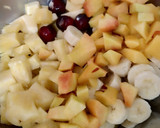 Foto del paso 2 de la receta: Ensalada con todas las frutas 🍒🍎🍑🍊🍍🍌🍋🥭